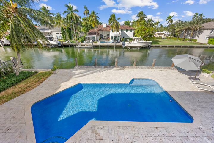 Stunning Luxury Home with Modern Elegance gallery image 4