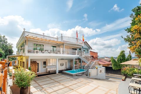 Jennaville | Family Pool Villa, 10BR 11BA in Bangi