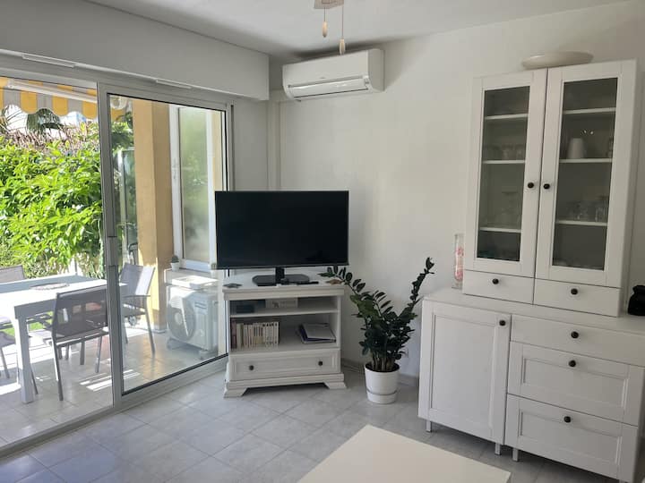 Studio Jardin à 150 M De Plage - Fréjus