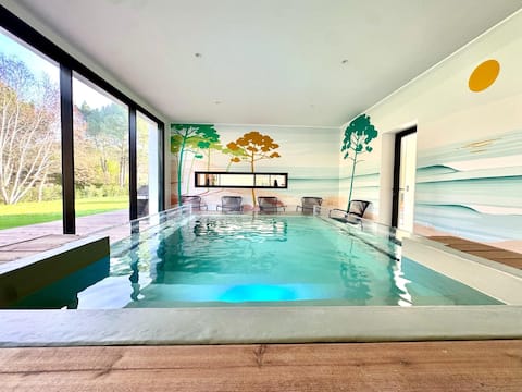 New villa with indoor pool for 18 people
