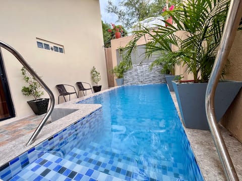Spacious 4BR House:Near Beach/Yacht/Inflatble+Pool