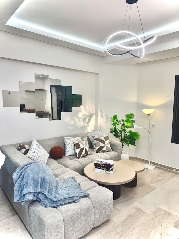 Modern Studiocentre Casatramway & Train Station - Casablanca