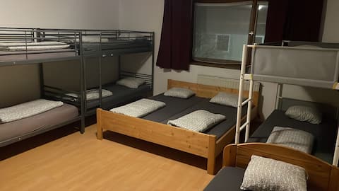 9 beds Room no. 7 in Radfeld