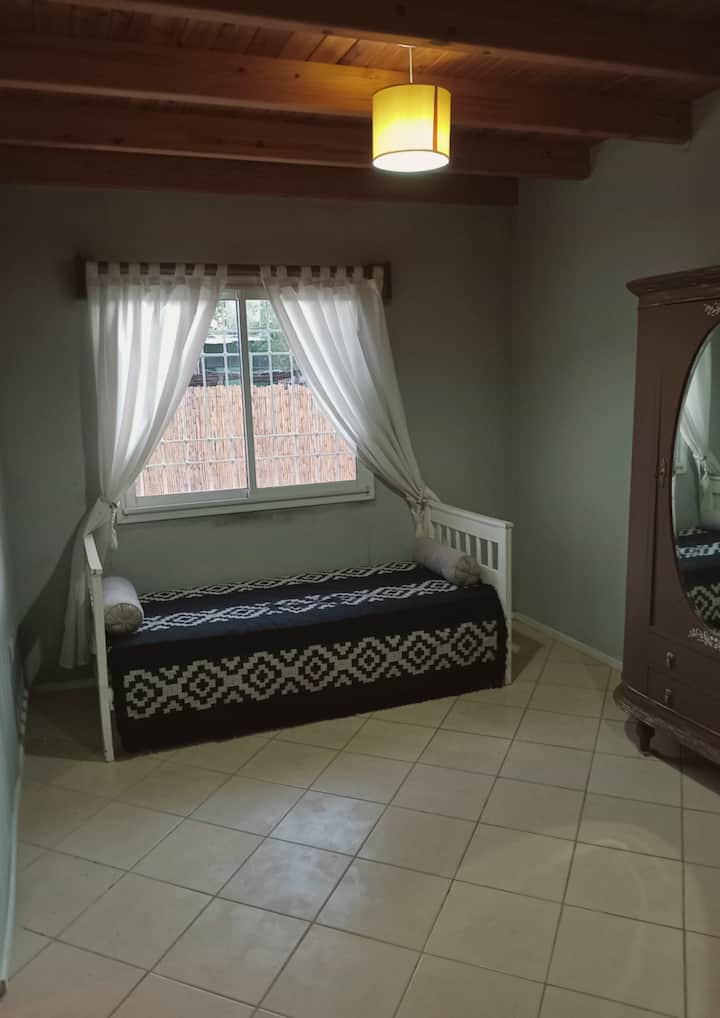 Ორადგილიანი საწოლი.