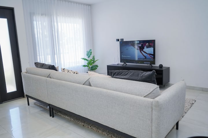 Townhouse Premium En Comayagua | Seguridad 24/7 - Honduras