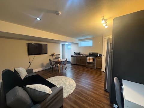 Popular Airbnb listing: Cozy Private Basement Suite in Confederation Sector