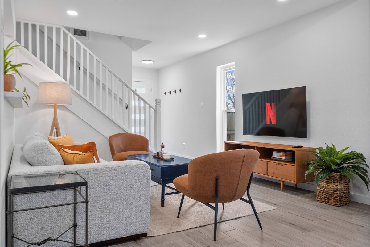 Stylish S Austin Retreat with Private Patio & Yard