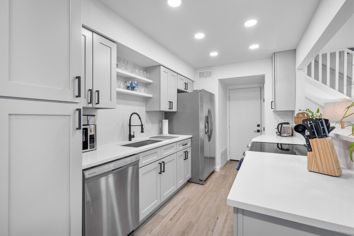 Stylish S Austin Retreat with Private Patio & Yard