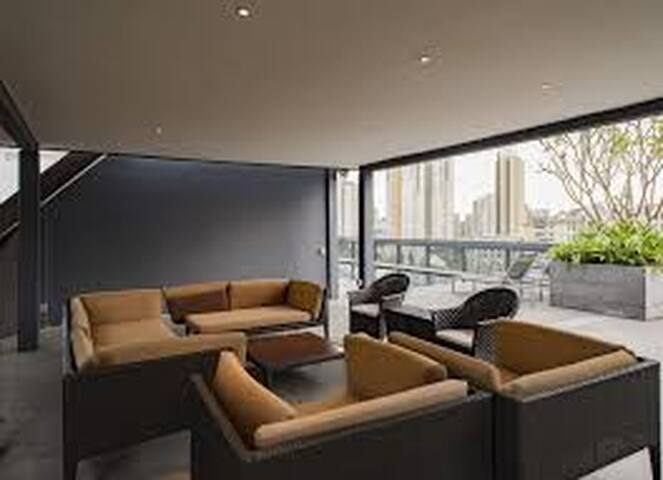 2 Bedroom apartment near MRT, Havelock Road gallery image 3