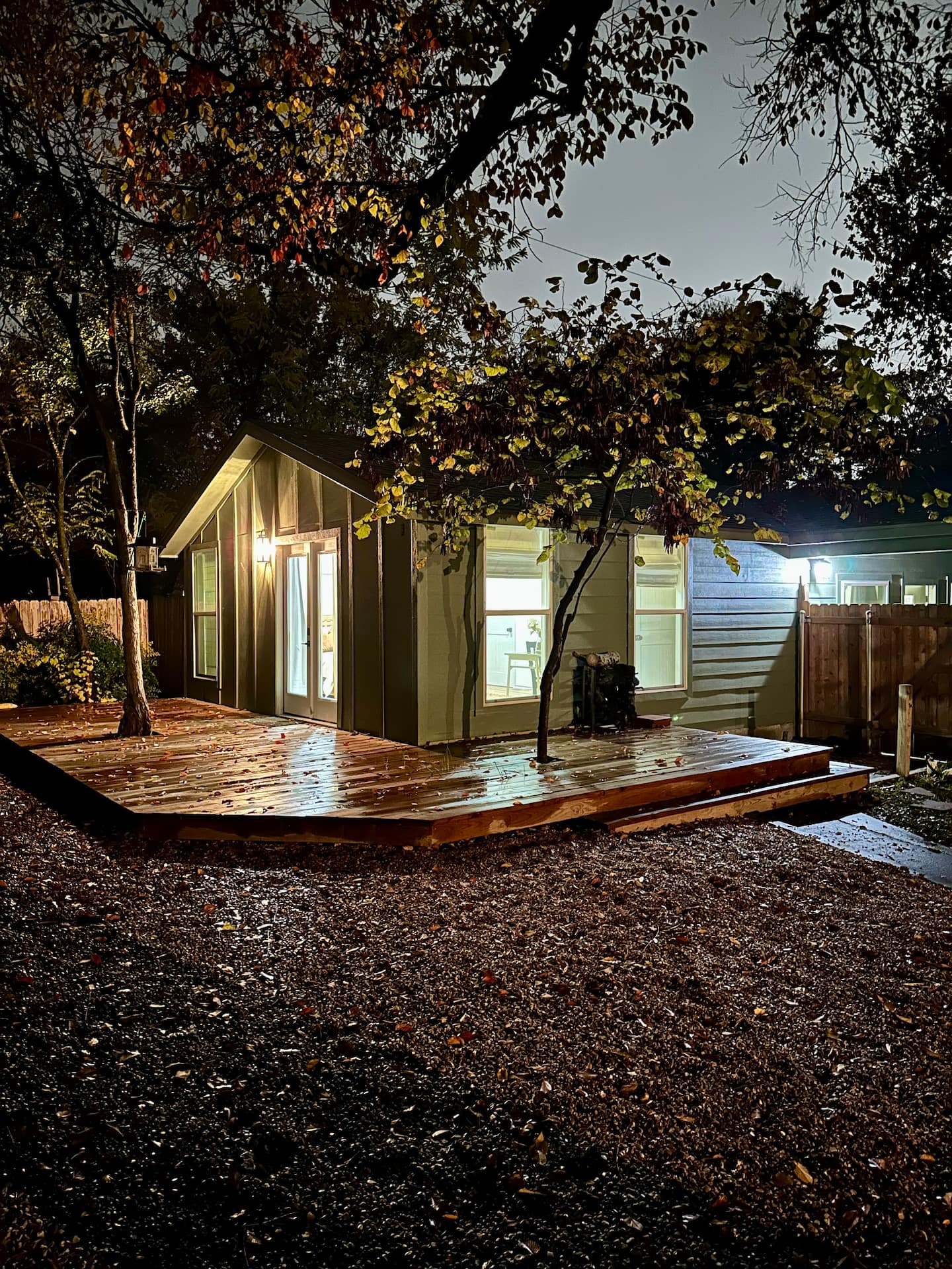 The Green House - 1/1 guest house w/ sleeper sofa