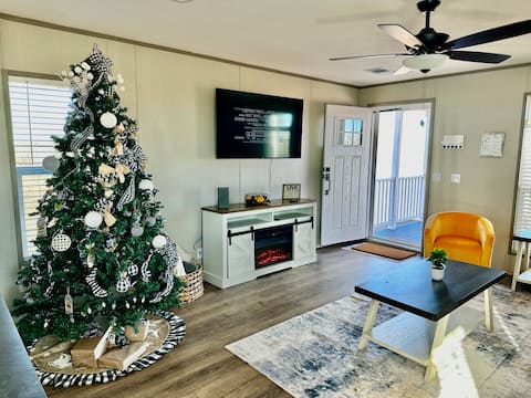 Successful Airbnb property: La Casa de la Loma. Unit (C) in Texas Panhandle