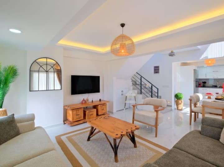 Next To ÖLüdeniz: Pool, Jacuzzi & Nature Retreat - Ölüdeniz