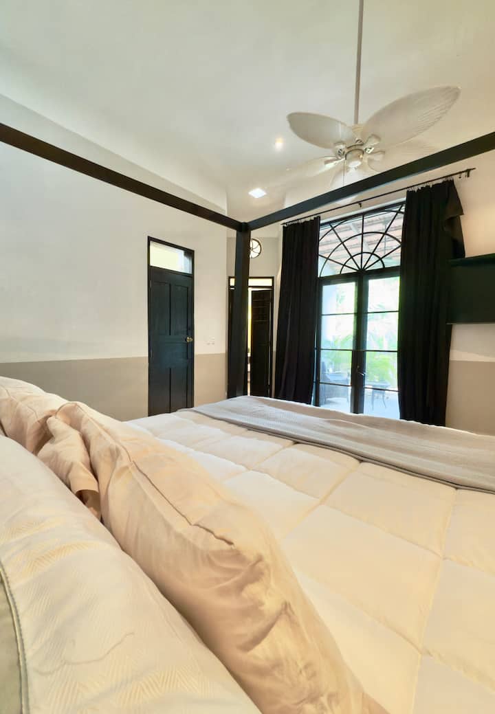 Las cortinas opacas ayudan a garantizar un sueño más tranquilo. 