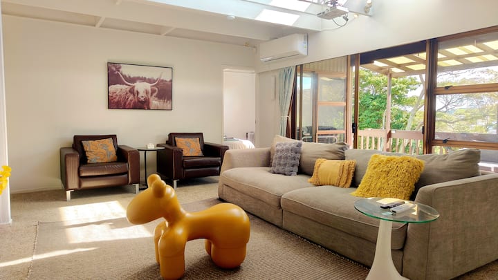 Spacious Spa Retreat｜7 Brs｜movie Lounge｜bush View - Auckland