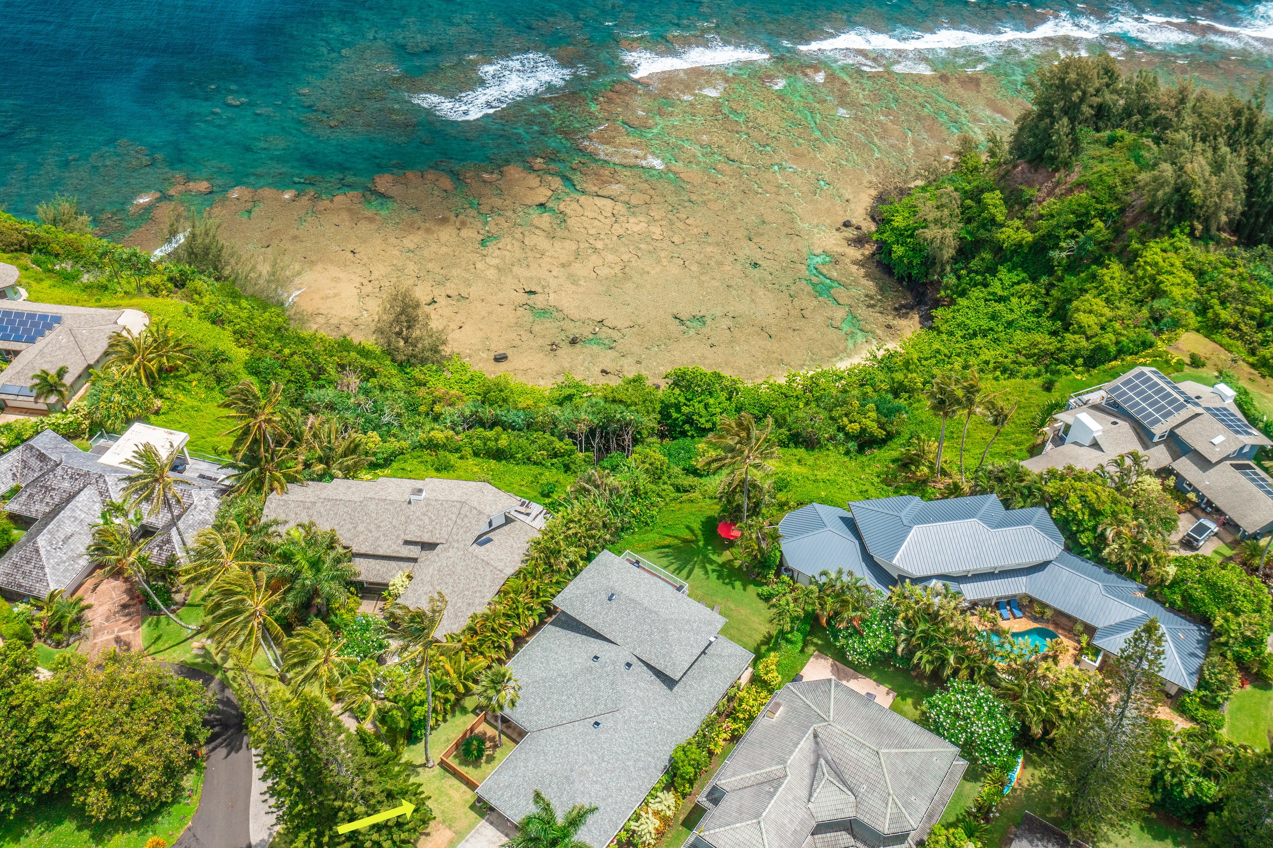 Couple's Kauai Cliffside Retreat with A/C - Image 41