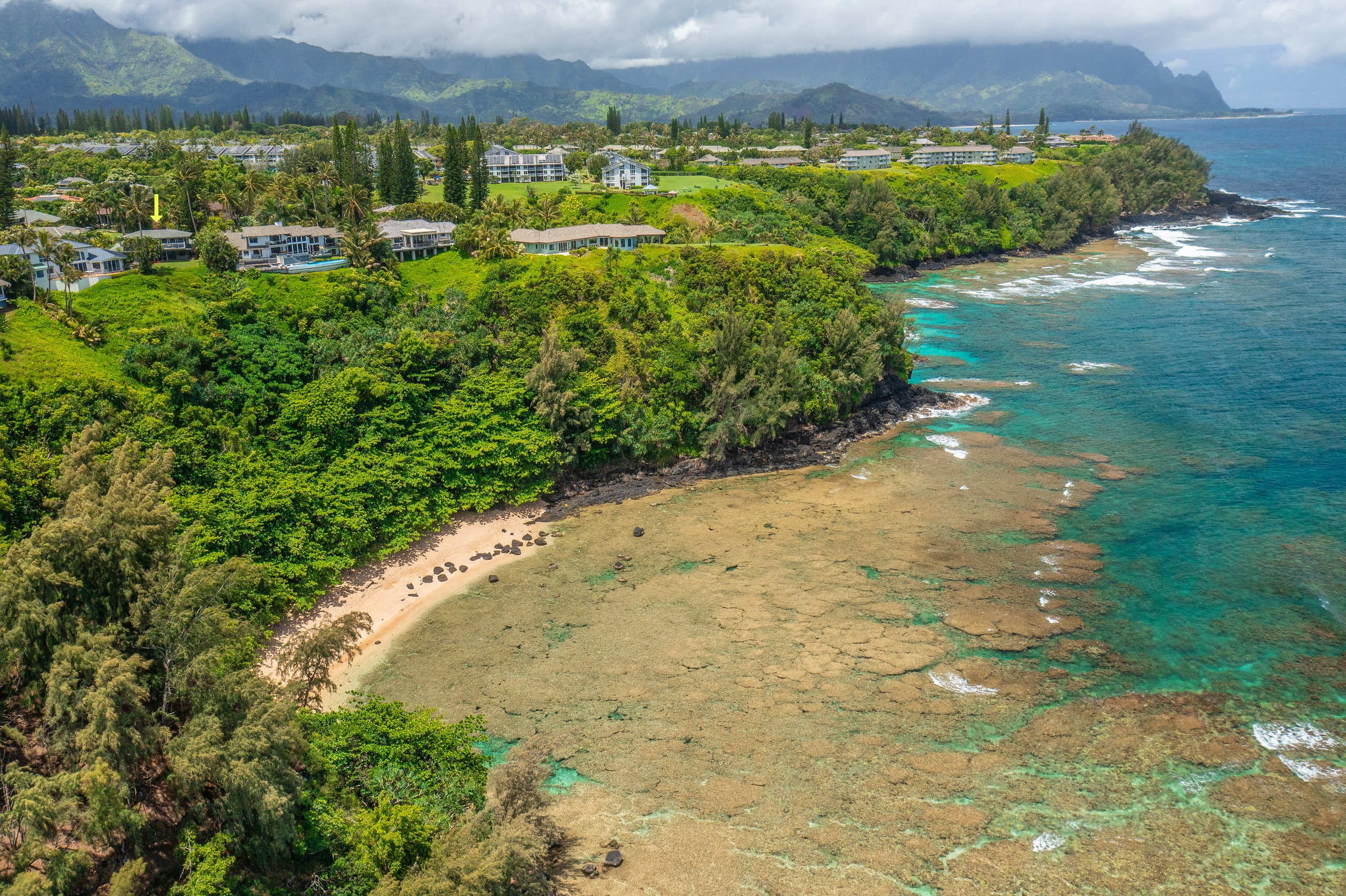 Couple's Kauai Cliffside Retreat with A/C - Image 45