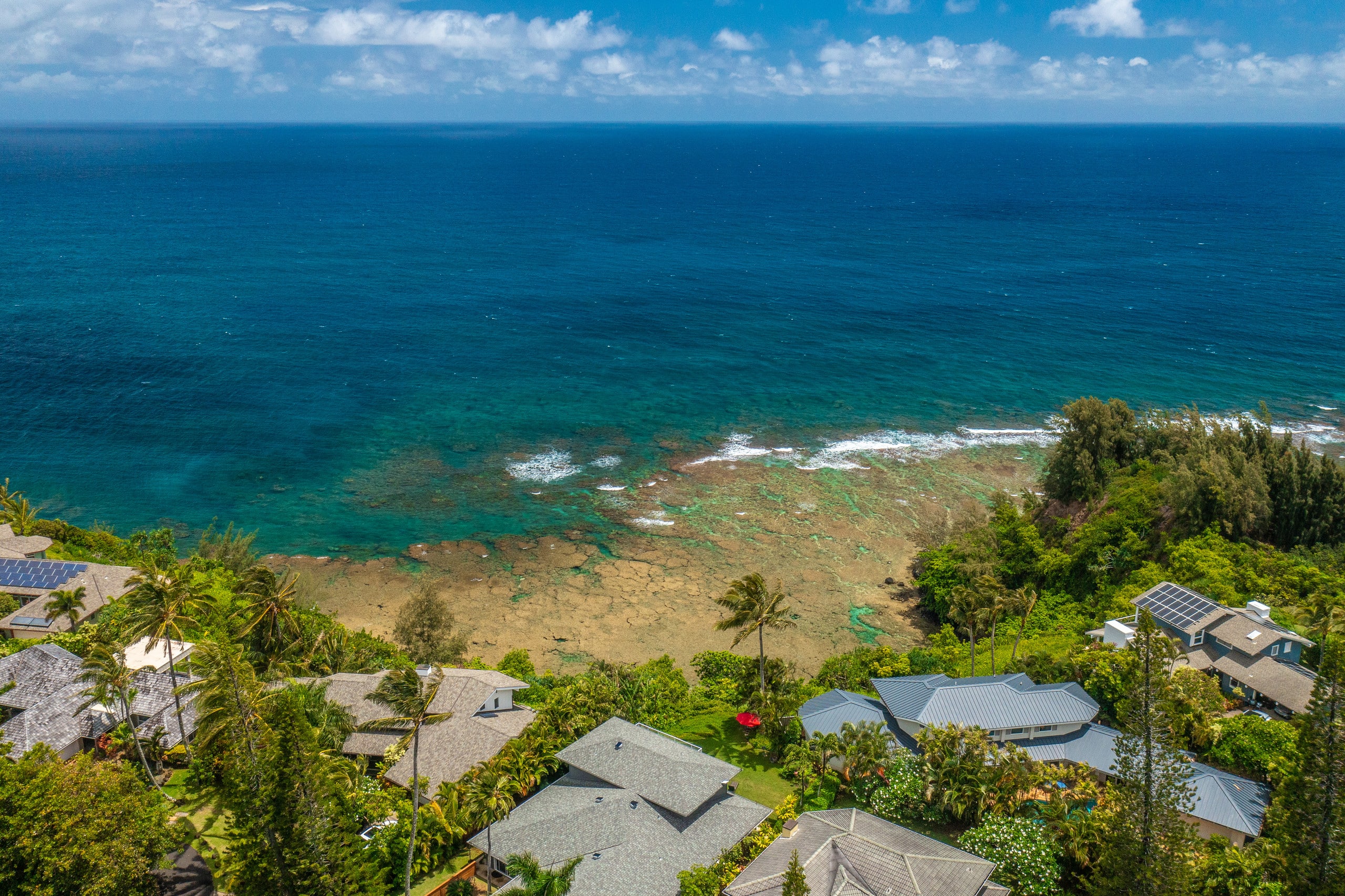 Couple's Kauai Cliffside Retreat with A/C - Image 42