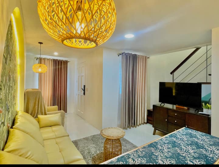 M&b Tropical 3-bedroom Townhouse - Batangas