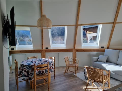 Top performing Airbnb: Large 2-room cabin, 3-star village in Saint Lary Soulan