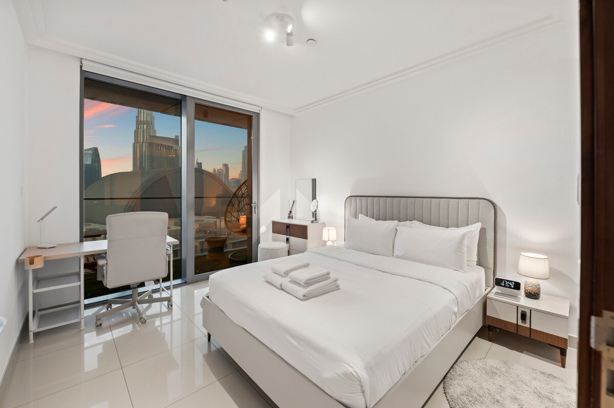 1 Bedroom Furnished Apartment with Burj Khalifa View · II 3