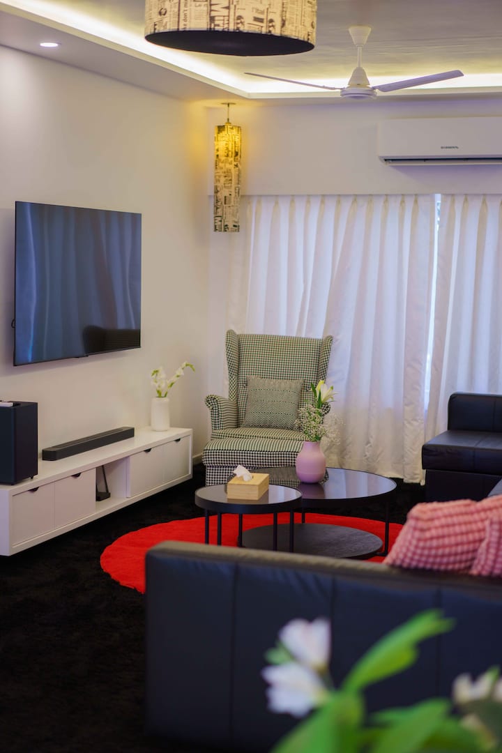 Living room 2 image 2