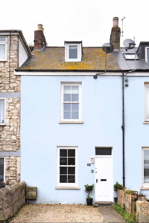 Fabulous Coastal Family Cottage - Portland, Dorset