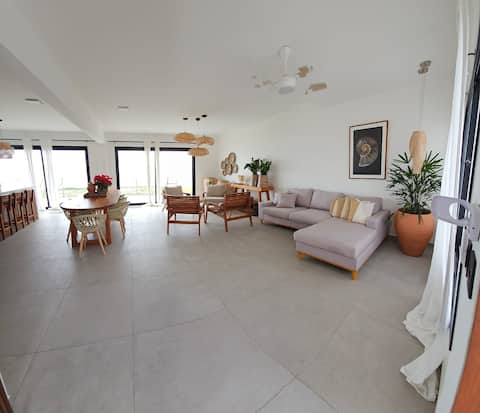 Imóvel de sucesso: Delightful oceanfront house II em Balneário Barra Do Sul