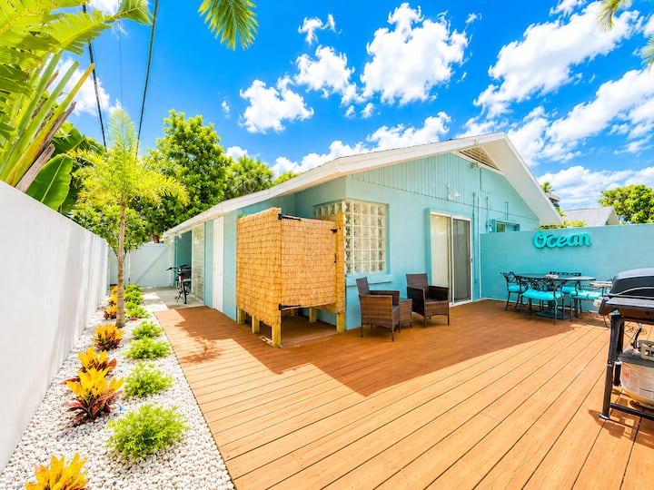 Spacious Lido Cottage Walk To Beach & The Circle - Lido Key Beach, Sarasota