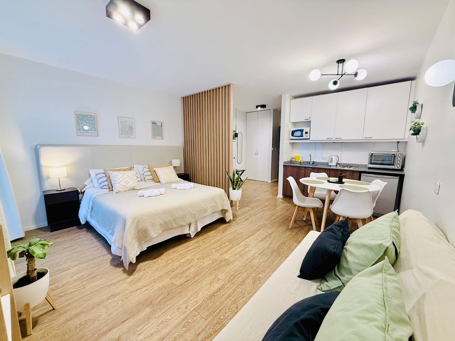 1-bedroom apartment in San Telmo with balcony and access to pool, gym and laundry