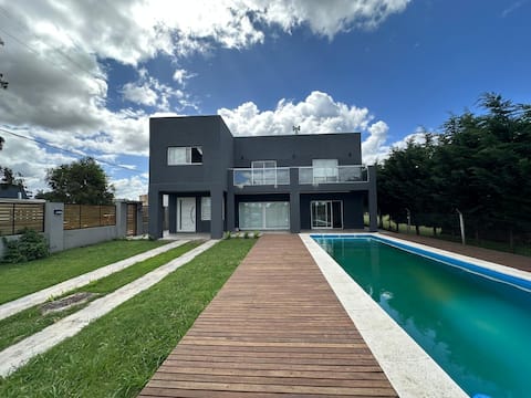 Rental House w/Pool - Santa Elena, Mar Chiquita