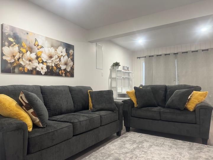 Newly Renovated, Clean And Cozy Rancher - Terrace