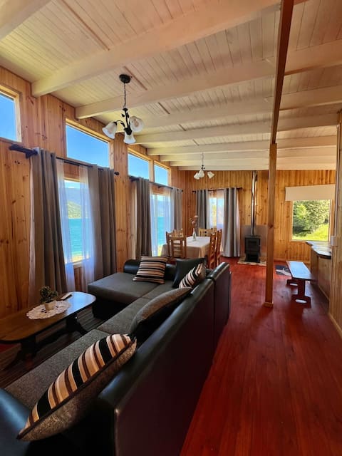 Top Airbnb: Brisas del Sur Cabin in Cochamó