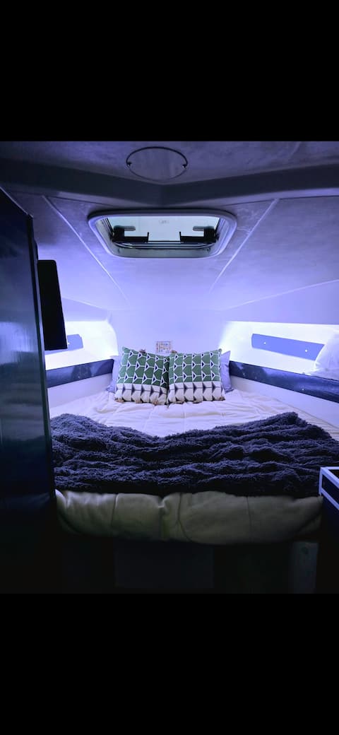 Top Airbnb: Floating stay em Parque Das Nações