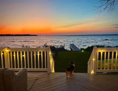 Lakehouse w/dock, kayaks, ice fish, boat lot, pets