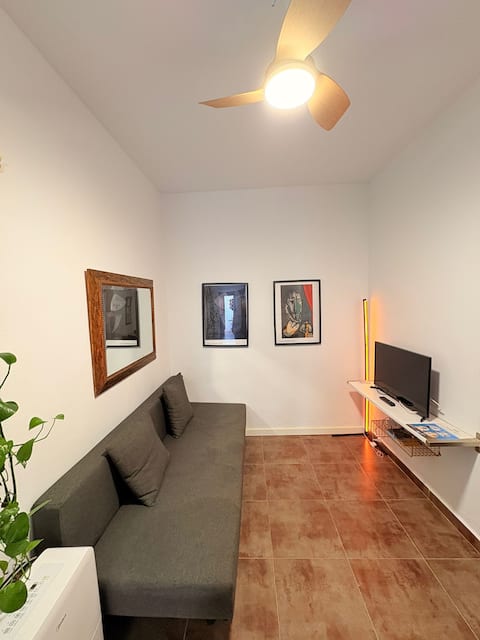 Top performing Airbnb: Naim Malaga Ground floor apartment with a small patio in Conde De Ureña