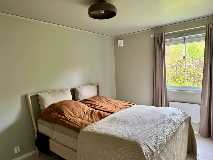 საძინებელი 1