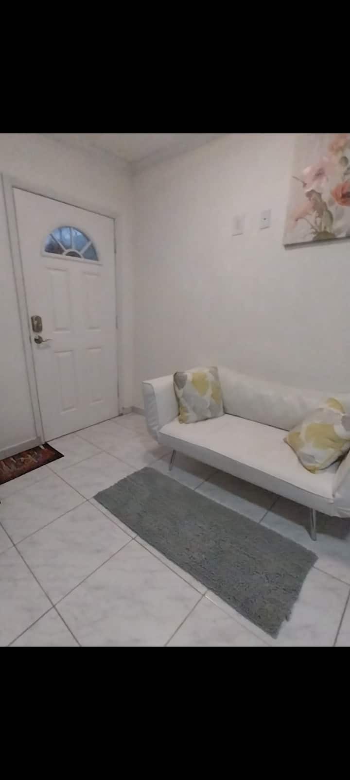 Cozy Guesthouse, 'The Beach' - Nassau