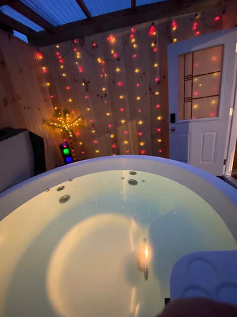 Hot Tub Getaway w/ Ocean Views at Bernice Mae’s