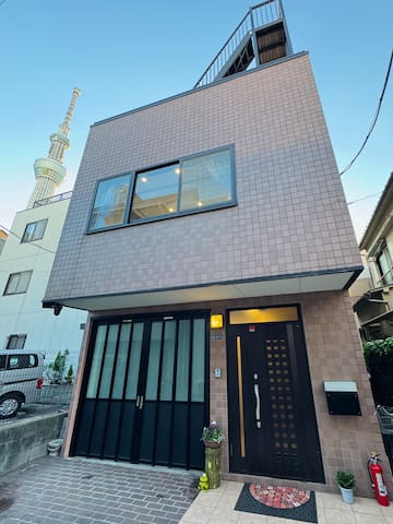 sun inn 空港直通　10名まで可能　浴室2個あり