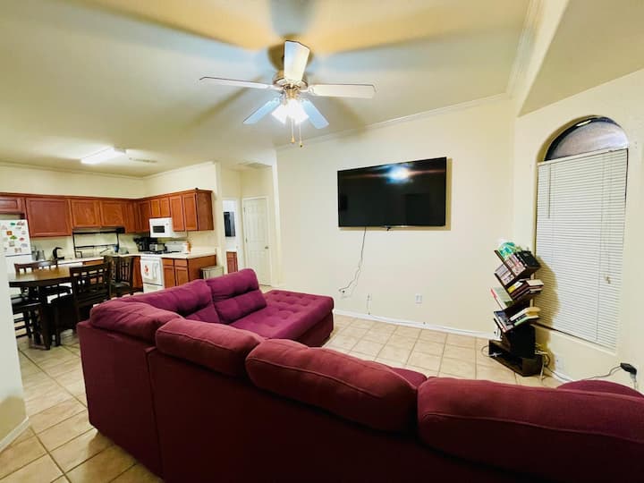Spacious East Family-friendly - El Paso, TX