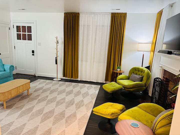 Retro Retreat (Pets Welcome) - Wilson, NC