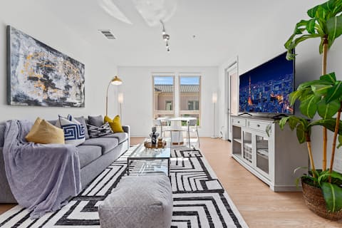 Popular Airbnb listing: Irvine Spectrum Apartments Home in Laguna Hills