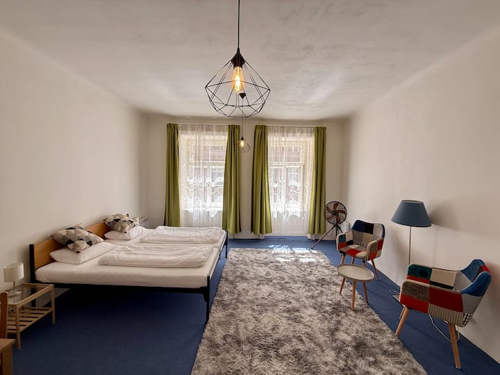 *New* Old Town Apartment (3rd Floor, No Lift!) - Praga