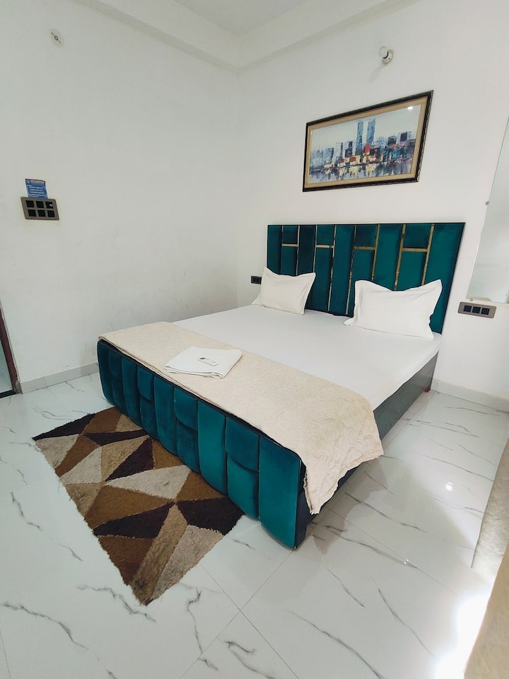 Entire Villa For 40 Peoples - Varanasi