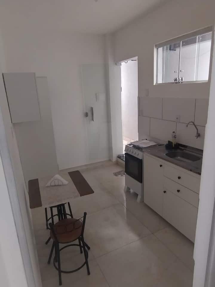 Kitnet 5-espaço Carvalho - Contagem