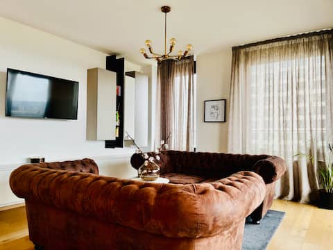 Elegant Sky Apartment with SPA