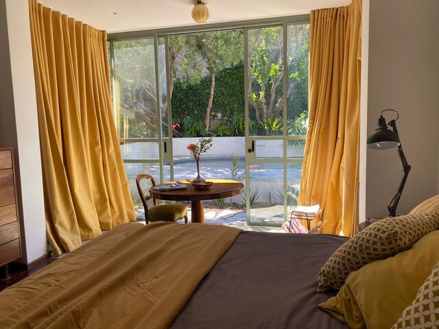 Stunning home with pool & Table Mountain view gallery image 3