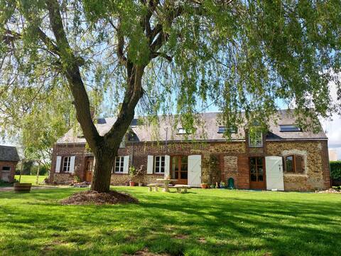 Country Getaway 2 Steps from Paris