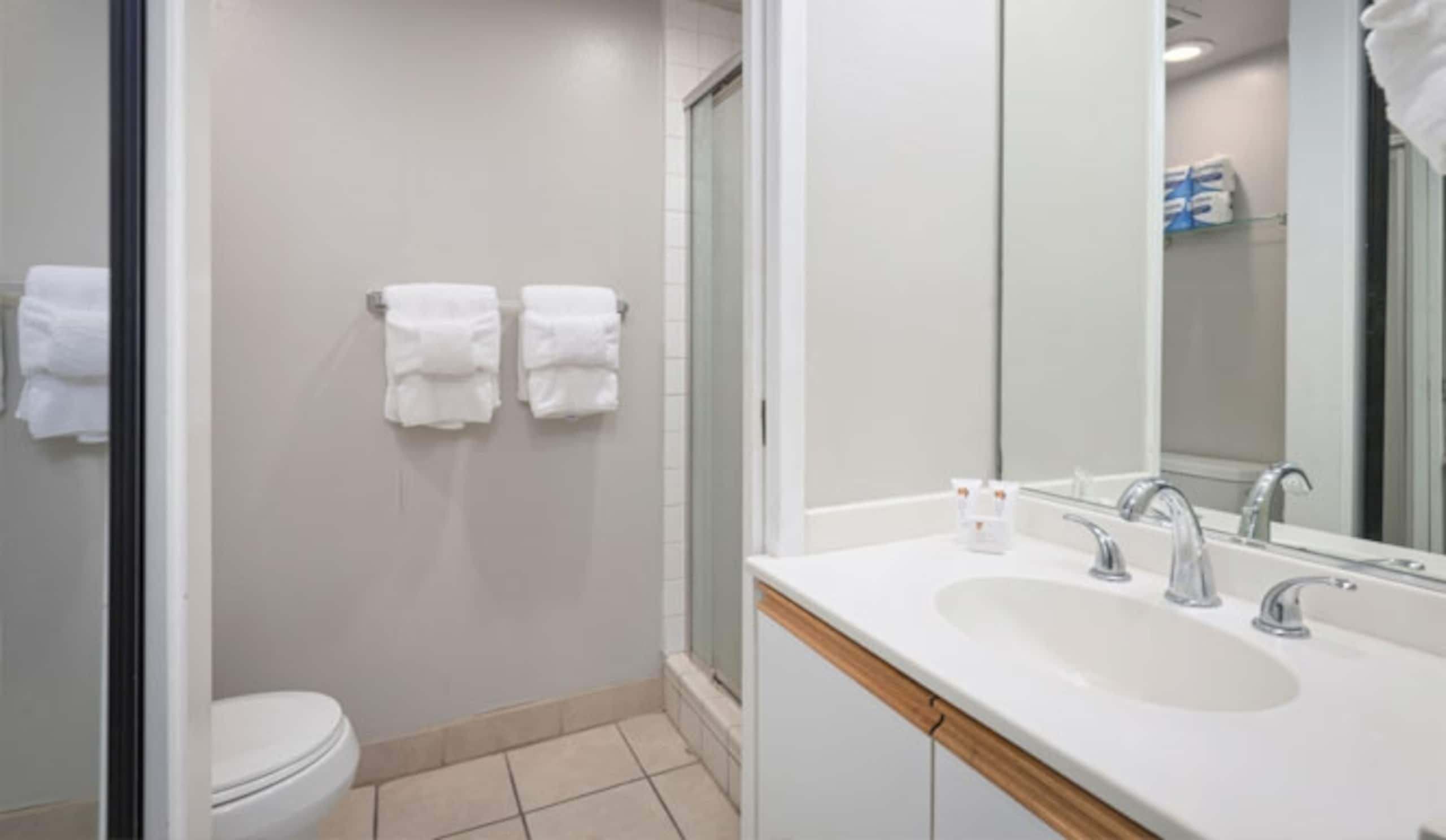 Hotel in Kailua-Kona · ★4.58 · Studio · 2 beds · 1 private bath - Image 3