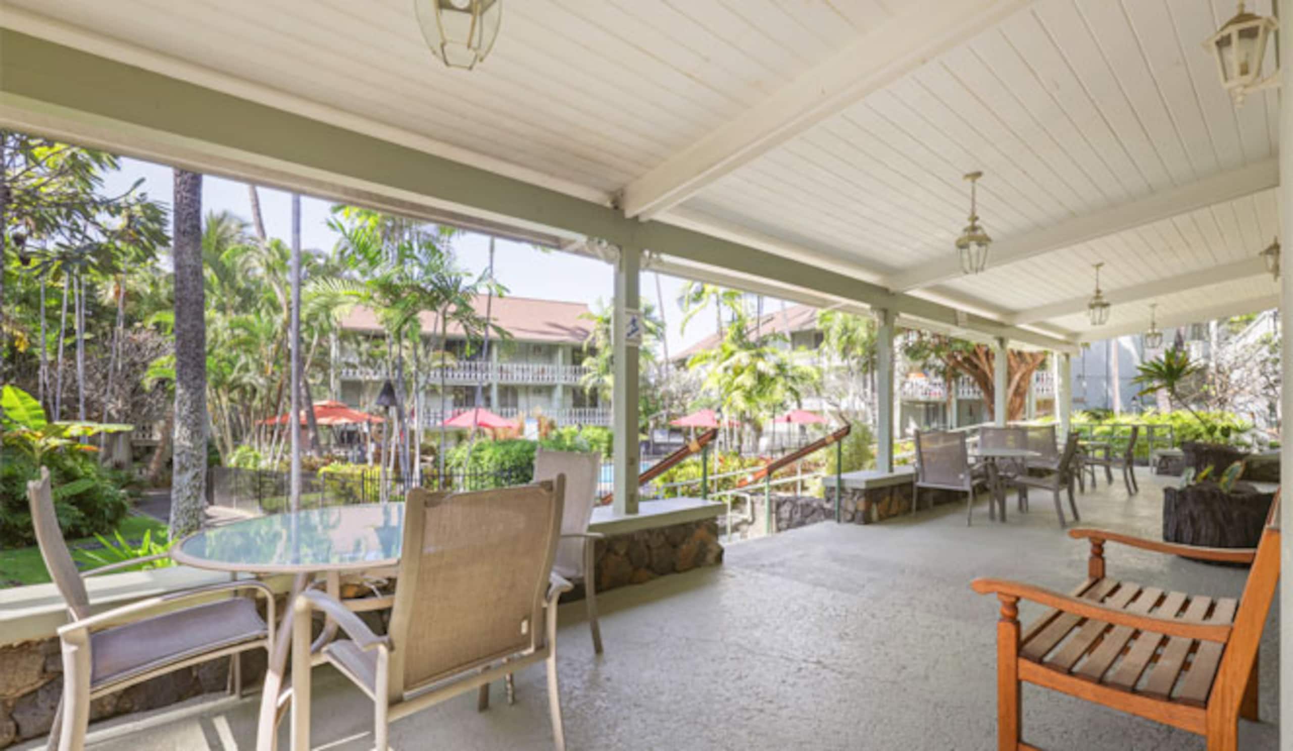 Hotel in Kailua-Kona · ★4.58 · Studio · 2 beds · 1 private bath - Image 4